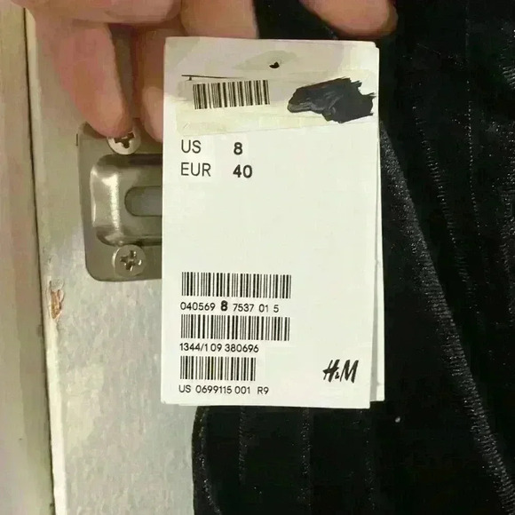 NWT H&M Velvet Wide Leg Romper Black Size 8 - Picture 8 of 8